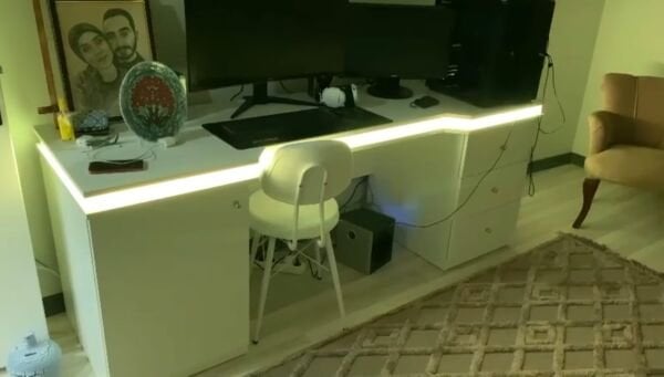 LED Işıklı Beyaz Çekmeceli Mdf Masa 200x80cm Sallanmaz - Her İle Ambar İle Sorunsuz Kargo