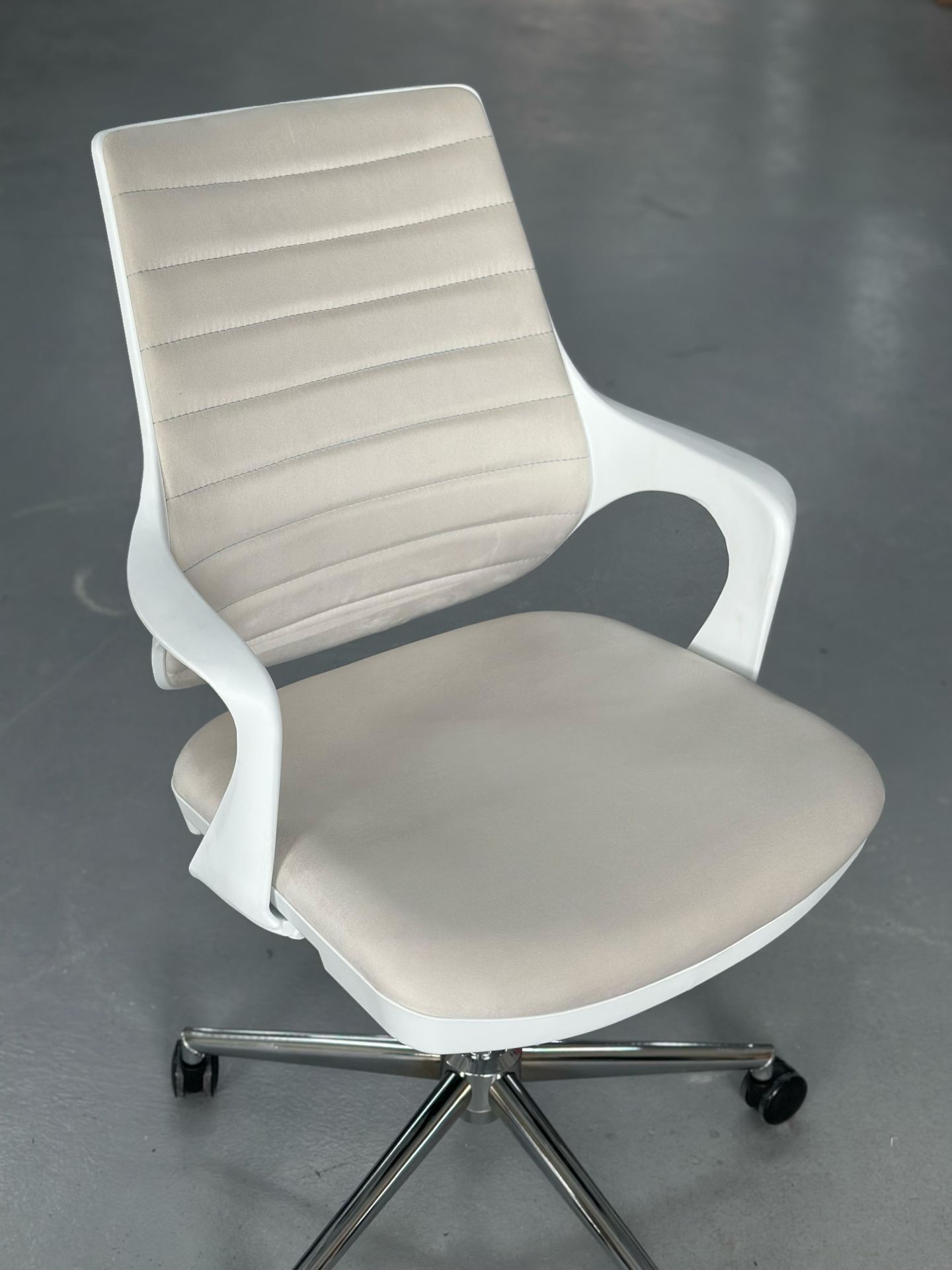 XMAX Oxford Krem/Beyaz Bilgisayar Sandalyesi Çalışma Koltuğu - 100 KG Taşır