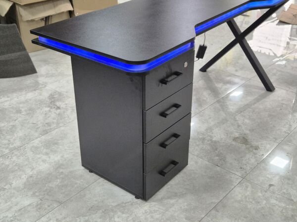 XMAX Zyra 140x80cm Işıklı Çekmeceli Siyah MDF Çalışma Yada Oyun Masası